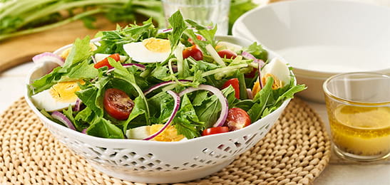 Recept van het Voedingscentrum: Raapsteeltjessalade met tomaat en ei