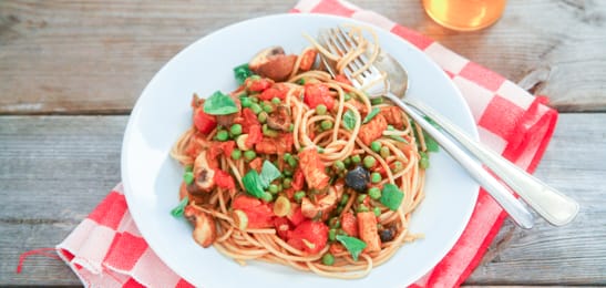 Recept van het Voedingscentrum: Spaghetti met doperwten, champignons en tofu