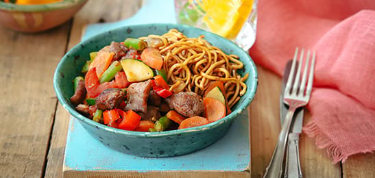 Recept van het Voedingscentrum: Surinaamse mie met kip