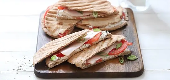 Recept van het Voedingscentrum: Pita tosti met kip