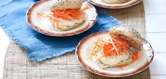 Afbeelding van Uitgelicht Recept: Broodje hummus, wortel en rettich