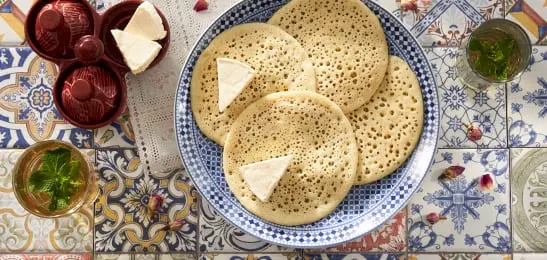 Afbeelding van Uitgelicht Recept: Marokkaanse baghrir (1000 gaten pannenkoekjes)
