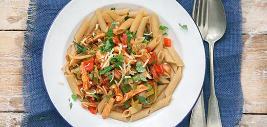 Recept van het Voedingscentrum: Penne met groente-kipmix