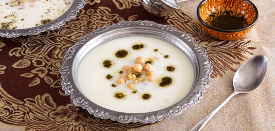 Recept van het Voedingscentrum: Warme Ayran soep (Sicak Ayran Asi Corbasi)