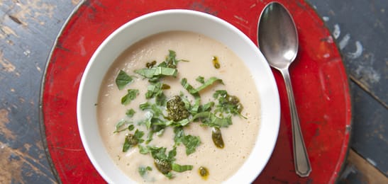 Recept van het Voedingscentrum: Kruidige bloemkoolsoep