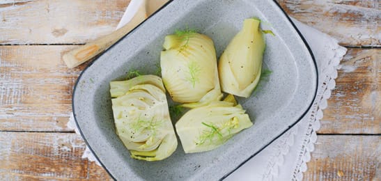 Recept van het Voedingscentrum: Gestoofde venkel met vleesreepjes en aardappelen