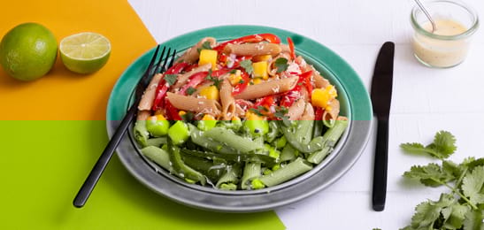 Recept van het Voedingscentrum: Pastasalade met mango en paprika