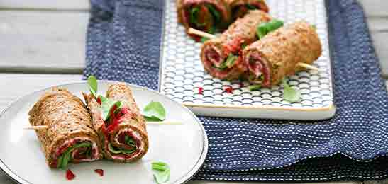 Recept van het Voedingscentrum: Broodwrap met biet en zuivelspread