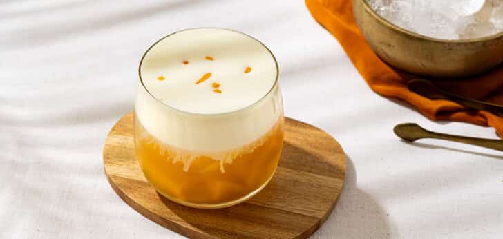 Recept van het Voedingscentrum: Mango-ijsthee met schuimlaagje