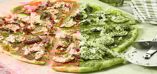 Recept van het Voedingscentrum: Pizza met courgette en sardines