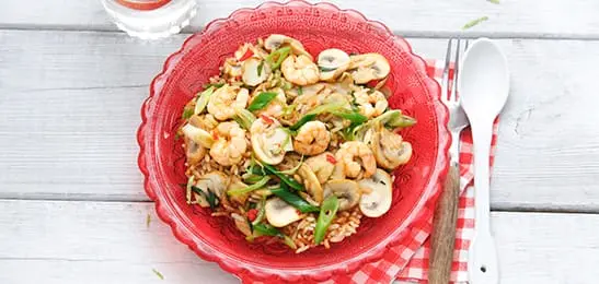 Recept van het Voedingscentrum: Oosterse rijst met garnalen