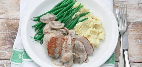 Recept van het Voedingscentrum: Varkenshaasje met champignonsaus en sperzieboontjes