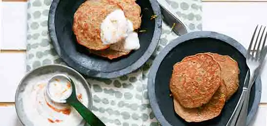 Afbeelding van Uitgelicht Recept: Wortel-mueslipannenkoek met kaneeldip