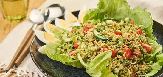 Recept van het Voedingscentrum: Tabouleh met groente en ei
