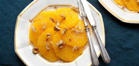 Recept van het Voedingscentrum: Sinaasappelsalade met walnoten