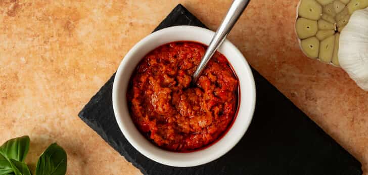 Recept van het Voedingscentrum: Rode paprikapesto