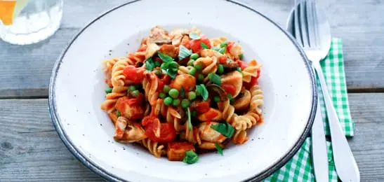 Recept van het Voedingscentrum: Fusilli met groentesaus
