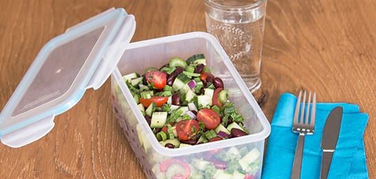 Recept van het Voedingscentrum: Salade van kidneybonen en komkommer