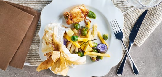 Recept van het Voedingscentrum: Gevulde kiprolletjes met spruiten en koolraap
