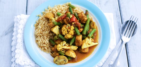 Recept van het Voedingscentrum: Currykip met groente en rijst