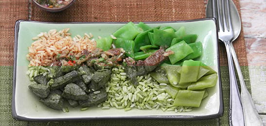Recept van het Voedingscentrum: Runderreepjes met chimichurri en rijst