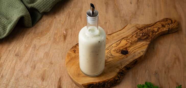 Recept van het Voedingscentrum: Yoghurtdressing met munt