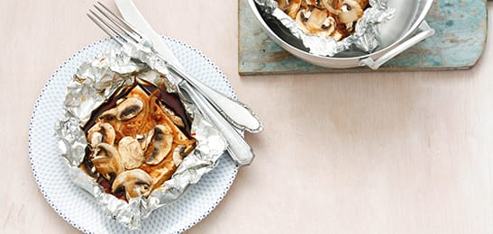 Recept van het Voedingscentrum: Gestoomde tofu met wortelsalade en aardappelpuree