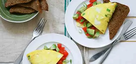 Afbeelding van Uitgelicht Recept: Omelet met tomaten-avocadosalsa