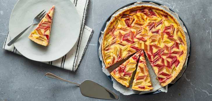 Recept van het Voedingscentrum: Rabarber-vanilletaart