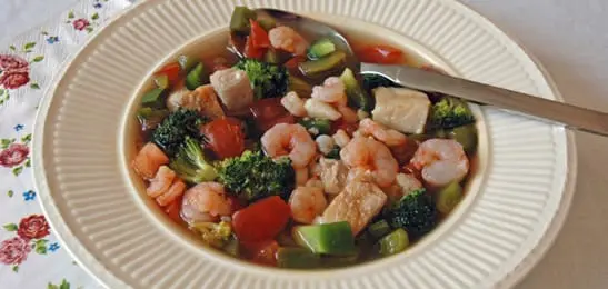 Recept van het Voedingscentrum: Cajunsoep met vis
