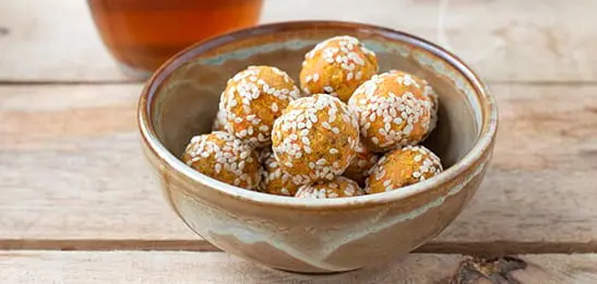 Recept van het Voedingscentrum: Carrotcake balls