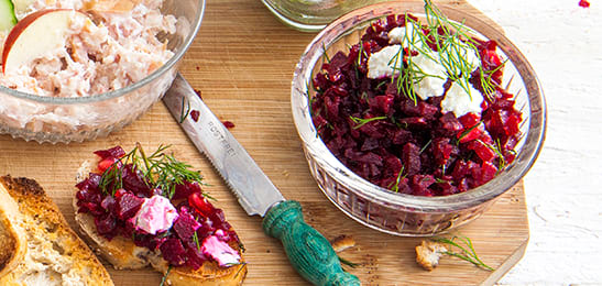 Recept van het Voedingscentrum: Zoetzure biet en geitenkaas