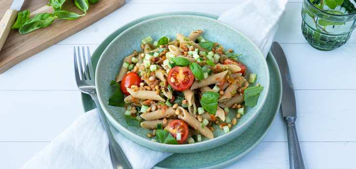 Recept van het Voedingscentrum: Pasta met gazpachosaus