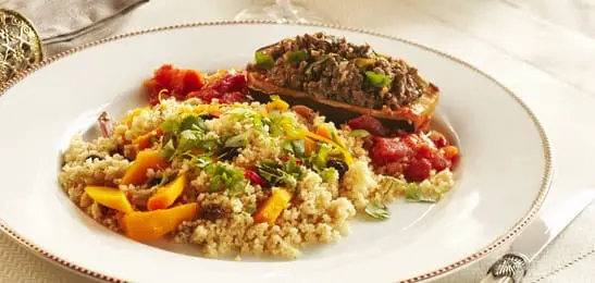 Recept van het Voedingscentrum: Gevulde aubergine met couscous