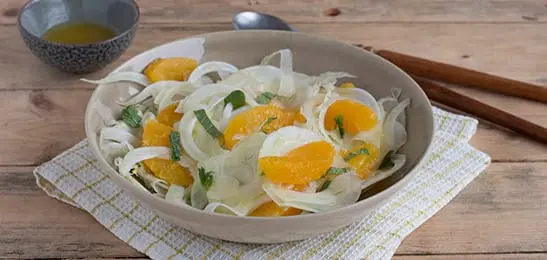 Recept van het Voedingscentrum: Venkelsalade met sinaasappel en munt