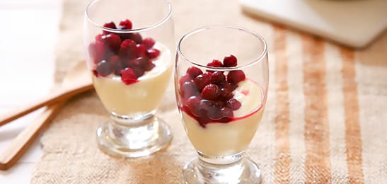 Recept van het Voedingscentrum: Vanillevla met geroerbakte cranberries