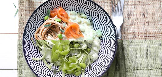 Recept van het Voedingscentrum: Tagliatelle met tuinbonen en zalm