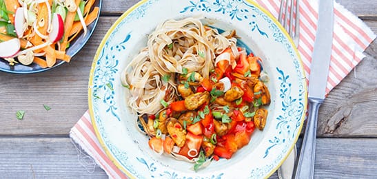 Recept van het Voedingscentrum: Noedels met mosselen en paprikasaus