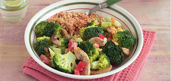 Recept van het Voedingscentrum: Broccolistoof met vleesreepjes en couscous