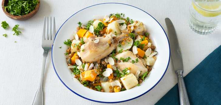 Recept van het Voedingscentrum: Schorsenerenstoof met pompoen en kipdrumsticks
