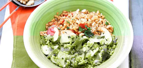 Recept van het Voedingscentrum: Bulgur met champignons, tomaten en walnoten