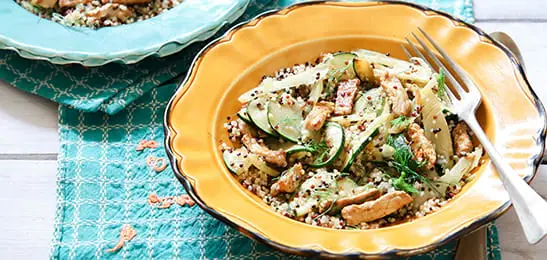 Recept van het Voedingscentrum: Quinoa met lentegroente en reepjes varkensvlees