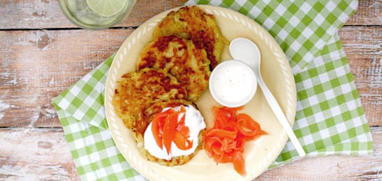 Recept van het Voedingscentrum: Rösti met zalm en snijbonen