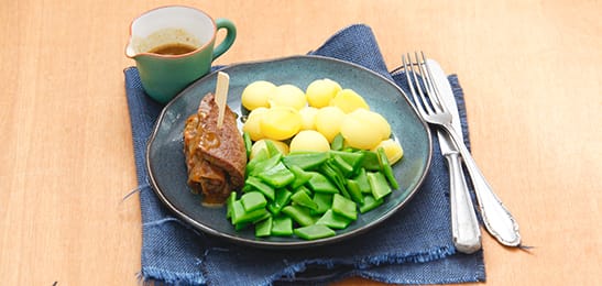 Recept van het Voedingscentrum: Runderroulade met basilicum, snijbonen en aardappelen