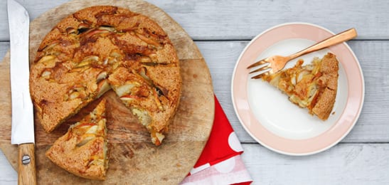 Recept van het Voedingscentrum: Appelcake met citroen