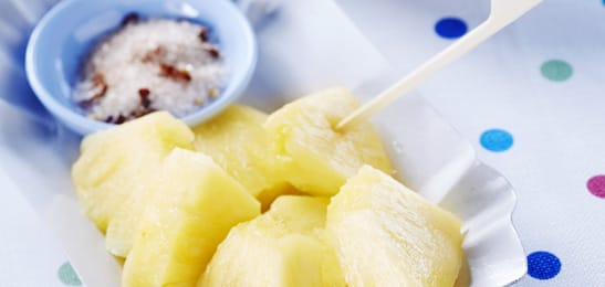 Recept van het Voedingscentrum: Ananas met peperdip