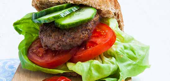 Recept van het Voedingscentrum: Echte hamburgers