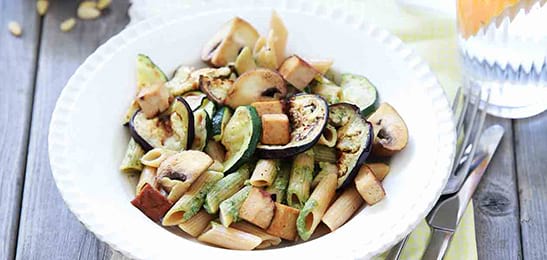 Recept van het Voedingscentrum: Pasta met geroosterde groente en tofu