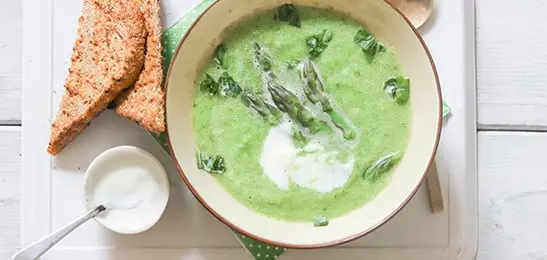 Afbeelding van Uitgelicht Recept: Groene aspergesoep met crostini