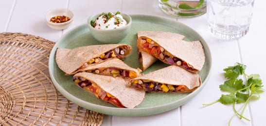 Recept van het Voedingscentrum: Quesadilla's met mais en bonen